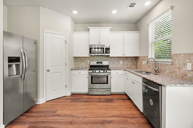 1034 Keeneland Dr, Spring Hill, TN 37174