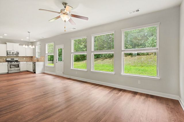 1034 Keeneland Dr, Spring Hill, TN 37174
