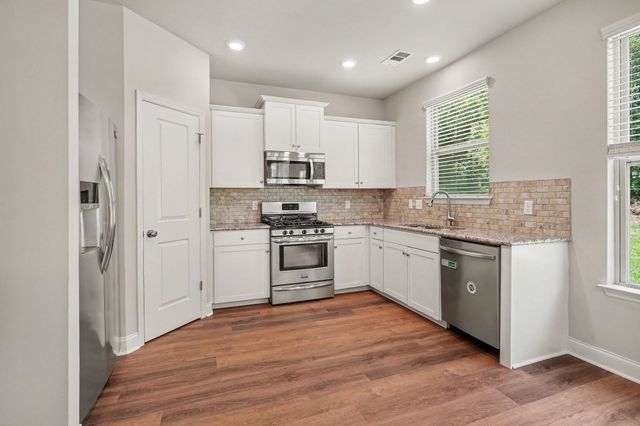 1034 Keeneland Dr, Spring Hill, TN 37174