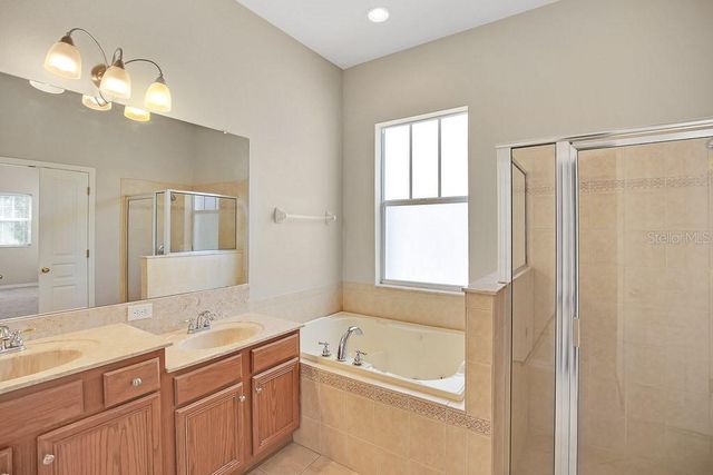 6025 CHURCHSIDE DRIVE, Lithia, FL 33547