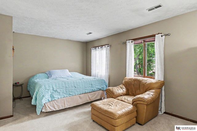 11436 Castelar Circle, Omaha, NE 68144