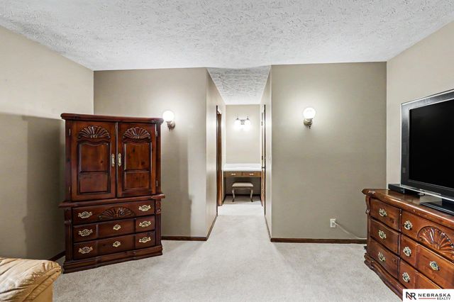 11436 Castelar Circle, Omaha, NE 68144
