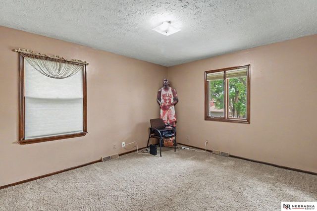 11436 Castelar Circle, Omaha, NE 68144