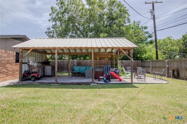 103 Canterbury Lane, Victoria, TX 77904