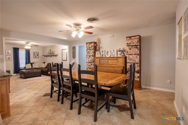 103 Canterbury Lane, Victoria, TX 77904