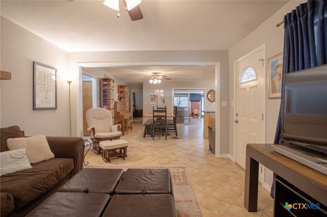 103 Canterbury Lane, Victoria, TX 77904