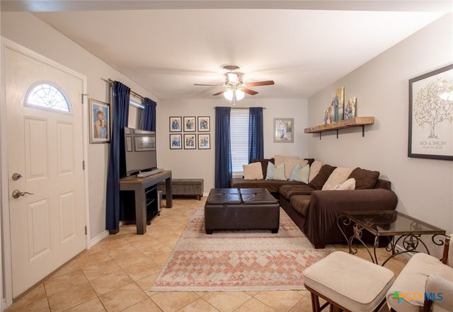 103 Canterbury Lane, Victoria, TX 77904