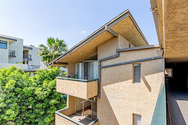 960 SAN PASQUAL Street, Pasadena, CA 91106