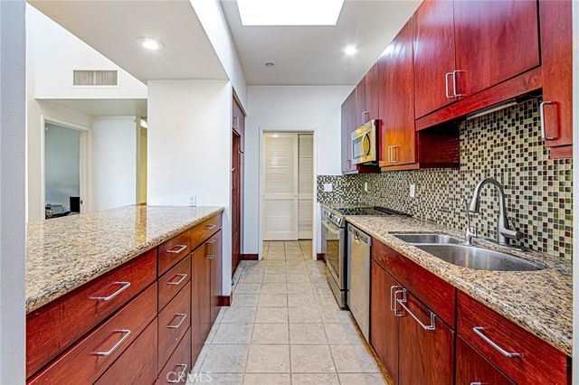 960 SAN PASQUAL Street, Pasadena, CA 91106