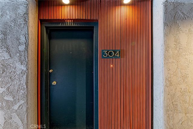 960 SAN PASQUAL Street, Pasadena, CA 91106