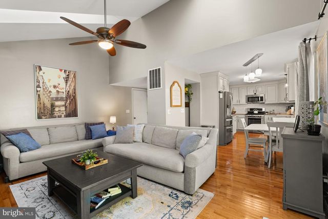 804 MAIDSTONE RD, Harrisburg, PA 17111