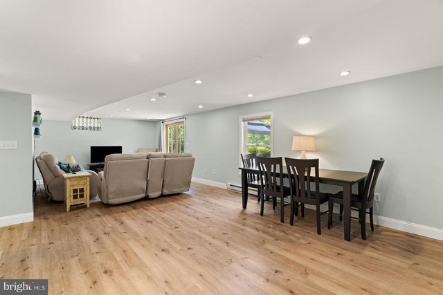 804 MAIDSTONE RD, Harrisburg, PA 17111