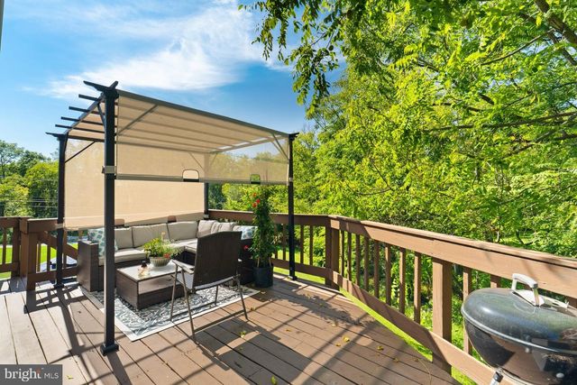 804 MAIDSTONE RD, Harrisburg, PA 17111