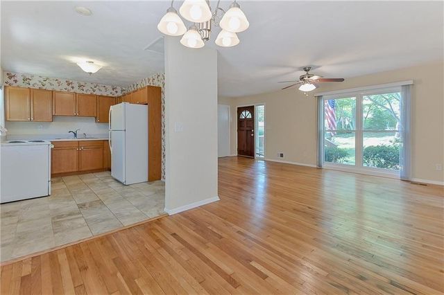1935 Inverness Road SE, Smyrna, GA 30080