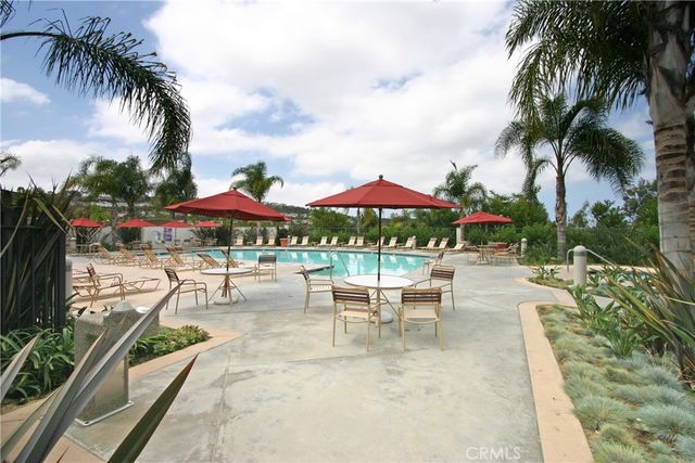 6004 Paseo Salinero, Carlsbad, CA 92009