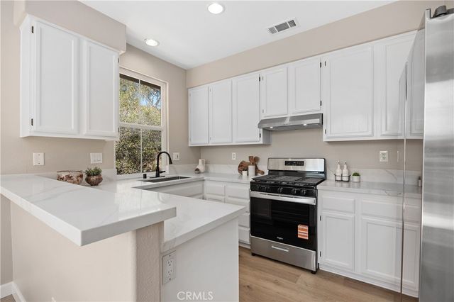 6004 Paseo Salinero, Carlsbad, CA 92009