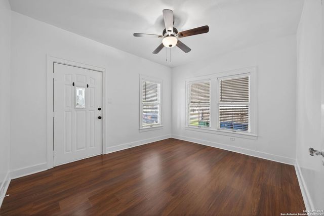 306 WALTON AVE, San Antonio, TX 78225
