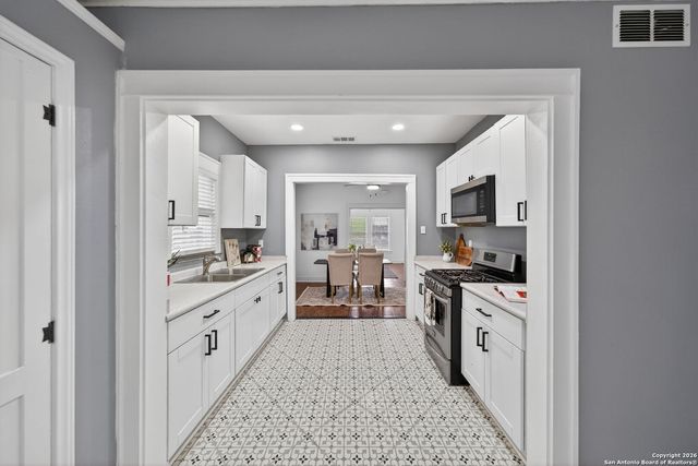 306 WALTON AVE, San Antonio, TX 78225