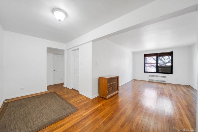 83-85 Woodhaven Boulevard 3L, Woodhaven, NY 11421