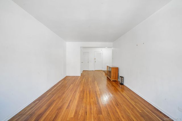 83-85 Woodhaven Boulevard 3L, Woodhaven, NY 11421