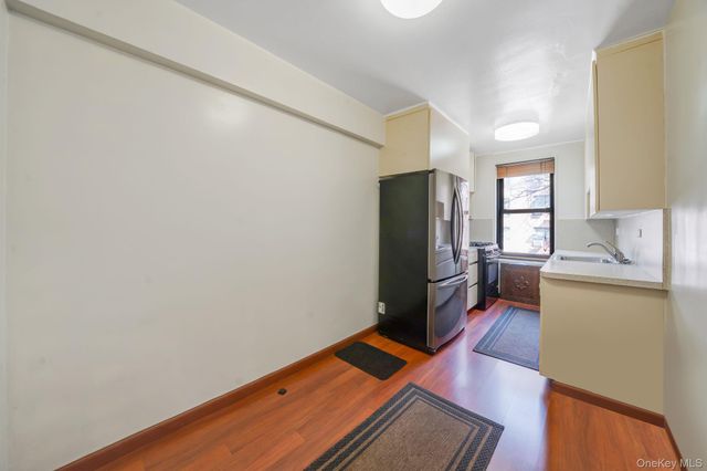 83-85 Woodhaven Boulevard 3L, Woodhaven, NY 11421