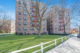 83-85 Woodhaven Boulevard 3L, Woodhaven, NY 11421