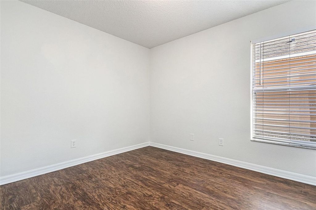 Image 13 of property listing at 1072 BLUEGRASS DRIVE, Groveland, FL 34736