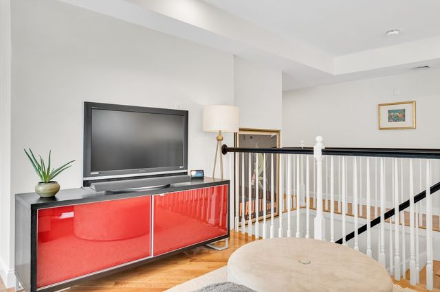 572 Freeport 303, Boston, MA 02122