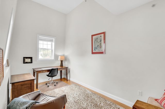 572 Freeport 303, Boston, MA 02122