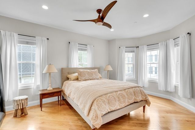 572 Freeport 303, Boston, MA 02122