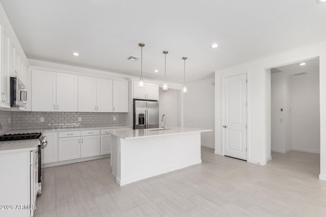 5447 W MANZANITA Drive, Glendale, AZ 85302