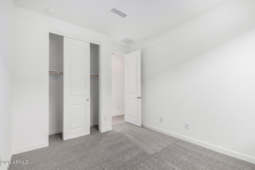 Image 20 of property listing at 5447 W MANZANITA Drive, Glendale, AZ 85302