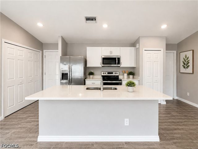2728 NE 5th PL, Cape Coral, FL 33909