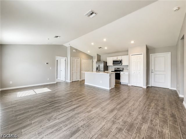 2728 NE 5th PL, Cape Coral, FL 33909