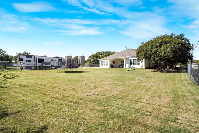 108 Southwood Drive, Burleson, TX 76028