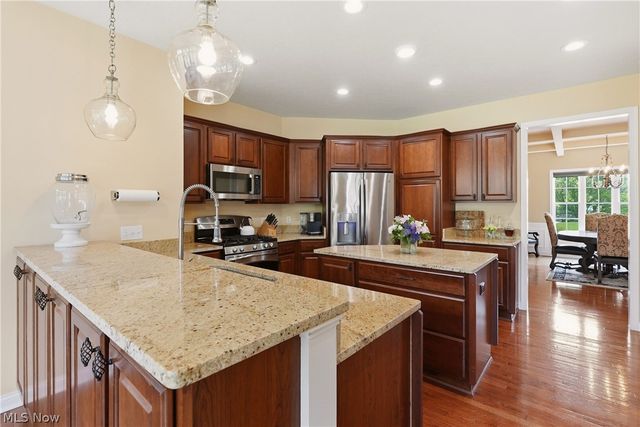 36939 Wexford Drive, Solon, OH 44139