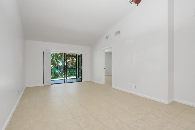 470 Hardwood Place, Boca Raton, FL 33431