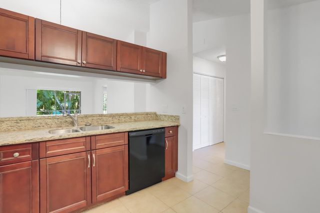 470 Hardwood Place, Boca Raton, FL 33431