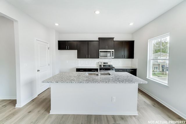 218 Vine Grove Drive, Circleville, OH 43113