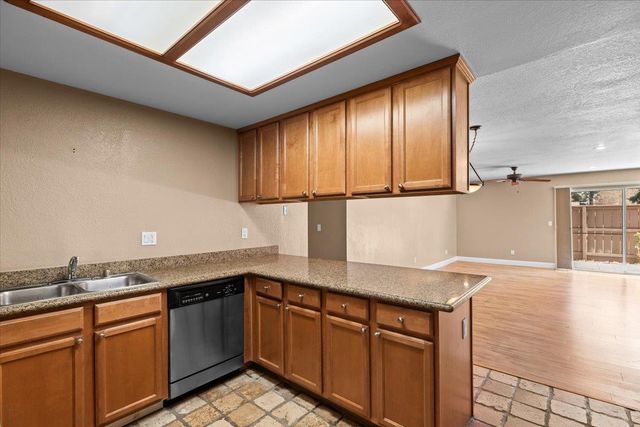 4064 Elmo Loop, Modesto, CA 95356