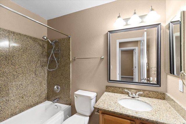 4064 Elmo Loop, Modesto, CA 95356