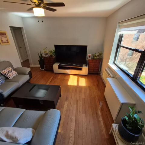 46-41 215 Street 2B, Bayside, NY 11361