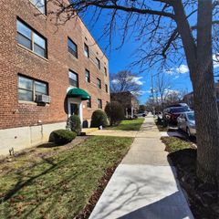 46-41 215 Street 2B, Bayside, NY 11361