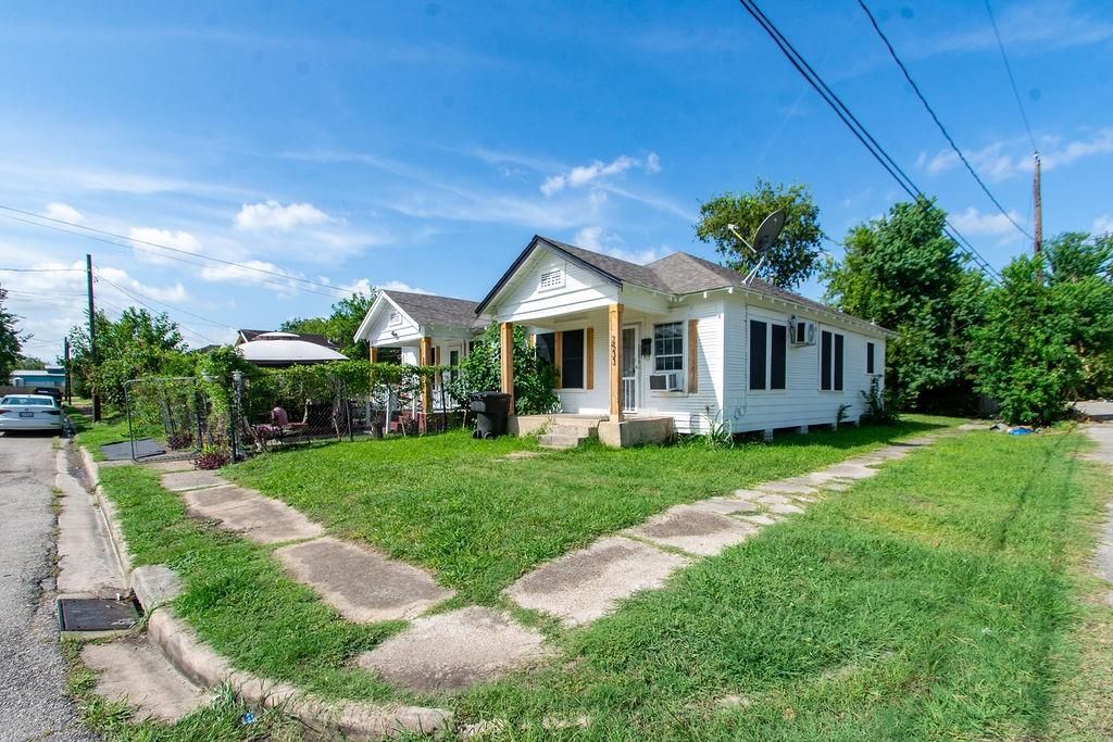 2531 Jones Street, Houston, TX 77026