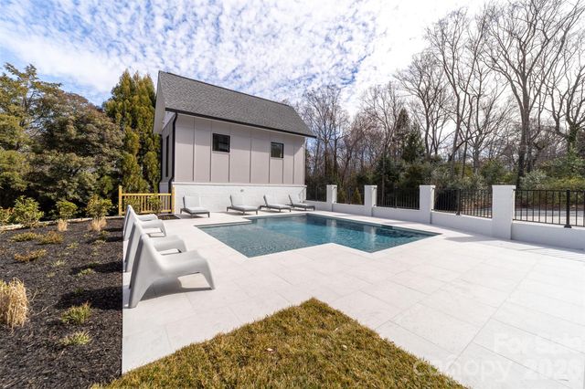 419 South Street 32, Davidson, NC 28036