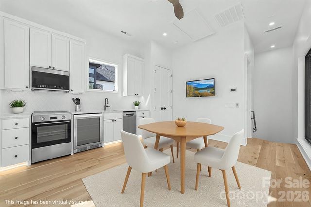 419 South Street 32, Davidson, NC 28036