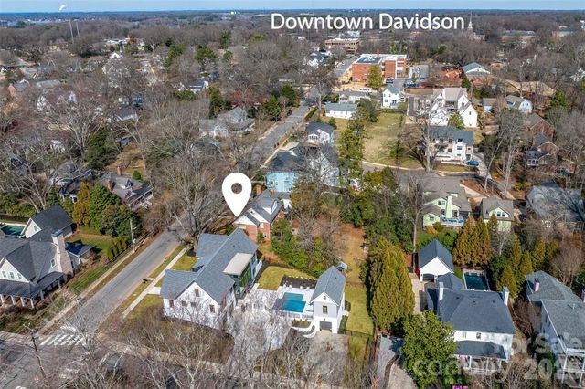 419 South Street 32, Davidson, NC 28036