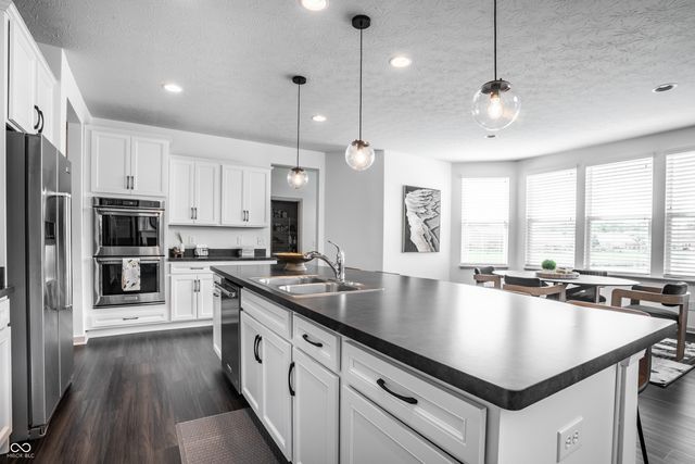 5597 Pecan Court, Noblesville, IN 46062