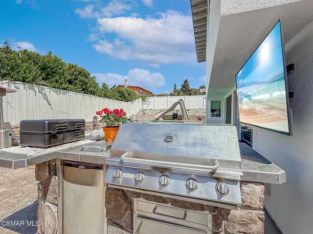 371 Havenside Avenue, Newbury Park, CA 91320