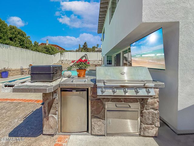 371 Havenside Avenue, Newbury Park, CA 91320